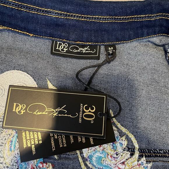 Women's DG2 Diane Gilman Denim Jacket Med Dragon Annivers Rhinestone Embroidered - Picture 8 of 9